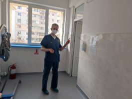 Medicul Emil Dincă este șeful secției de Medicină Internă I din cadrul Spitalului General CF Ploiești