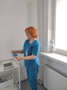 Medicul Cristinela Vasile le recomandă fumătorilor să-și facă anual spirometrie și CT