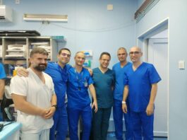 Procedurile de gastroplastie endoscopică au fost realizate de dr. Bogdan Mateescu, dr. Theodor Voiosu, dr. Andrei Haidar și dr. Dan Gheonea