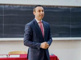 Mihai Cristian Apostolache are în spate 25 de ani de muncă în mediul academic